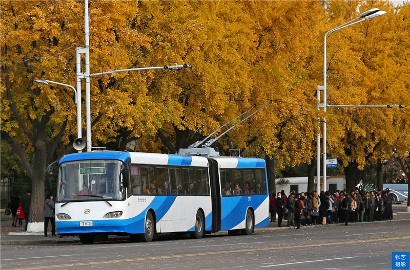 朝鲜无轨电车图片