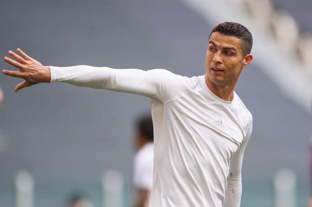 c罗扔球衣遭尤文旧将猛批个人利益高于俱乐部永远成为不了领袖