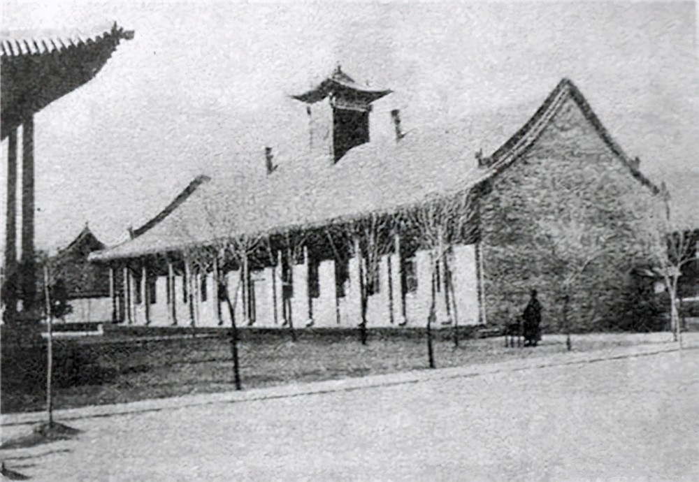 文史官屠岑春煊