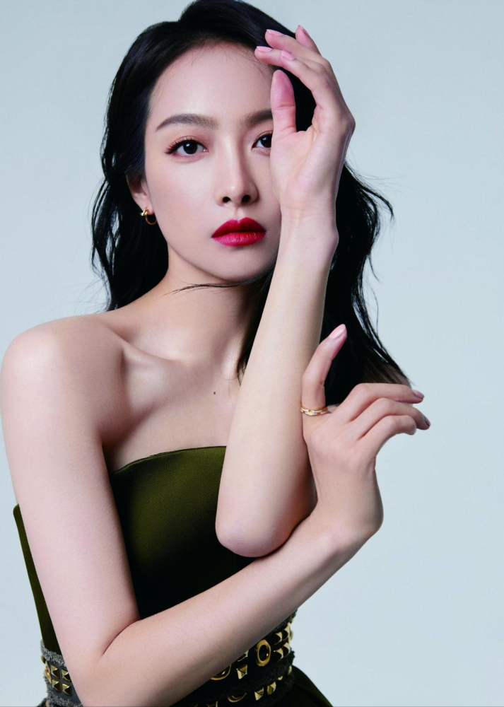 韩国女明星人气排行榜_2021年韩国艺人影响力榜单发布:刘在石高票蝉联第一,IU排名喜人!
