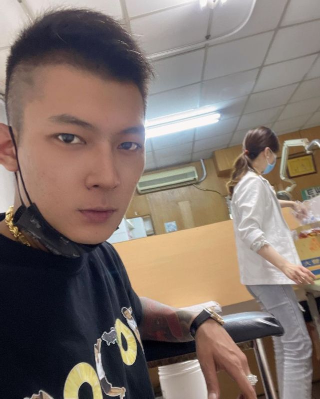 网红凤梨鼠薯声带受损暂停直播 公益活动照常|网红|直播|台湾