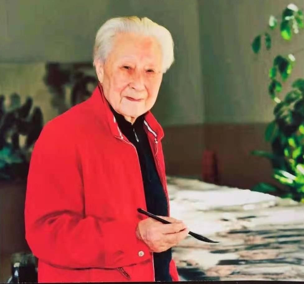 中国画的画面是"全息"的——记百岁画家彭祖华