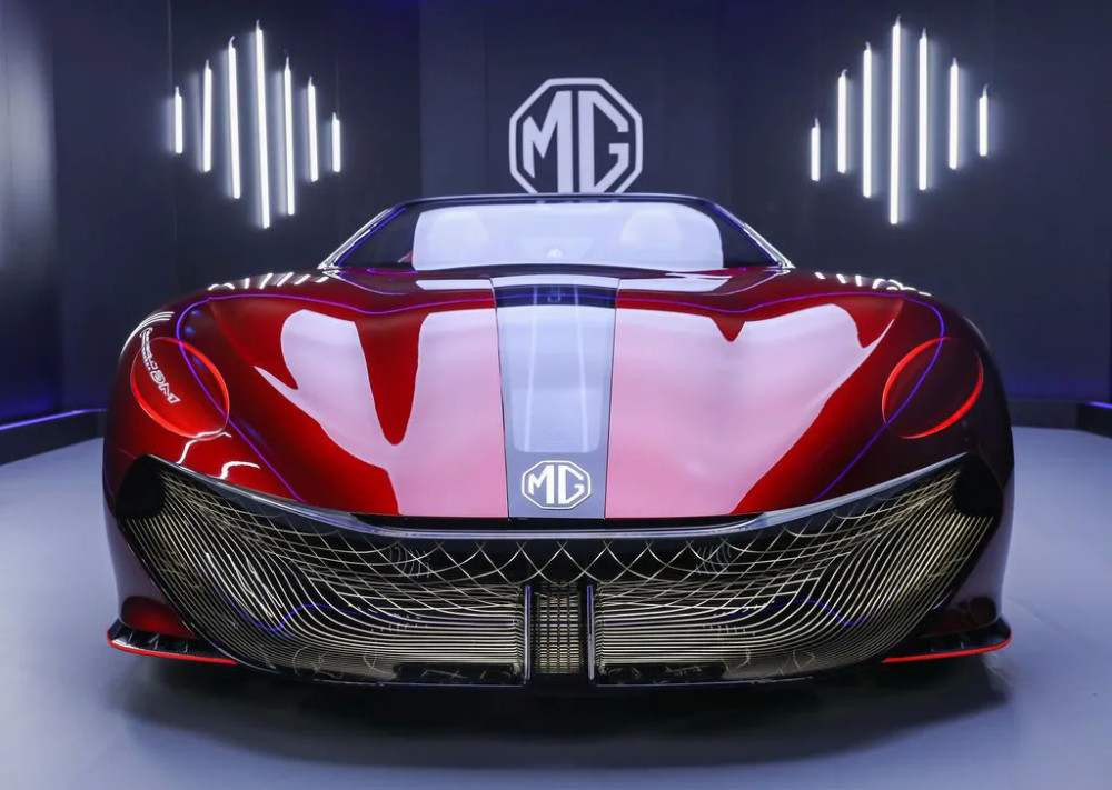 两门双座敞篷纯电跑车名爵mgcyberster概念车将亮相上海车展