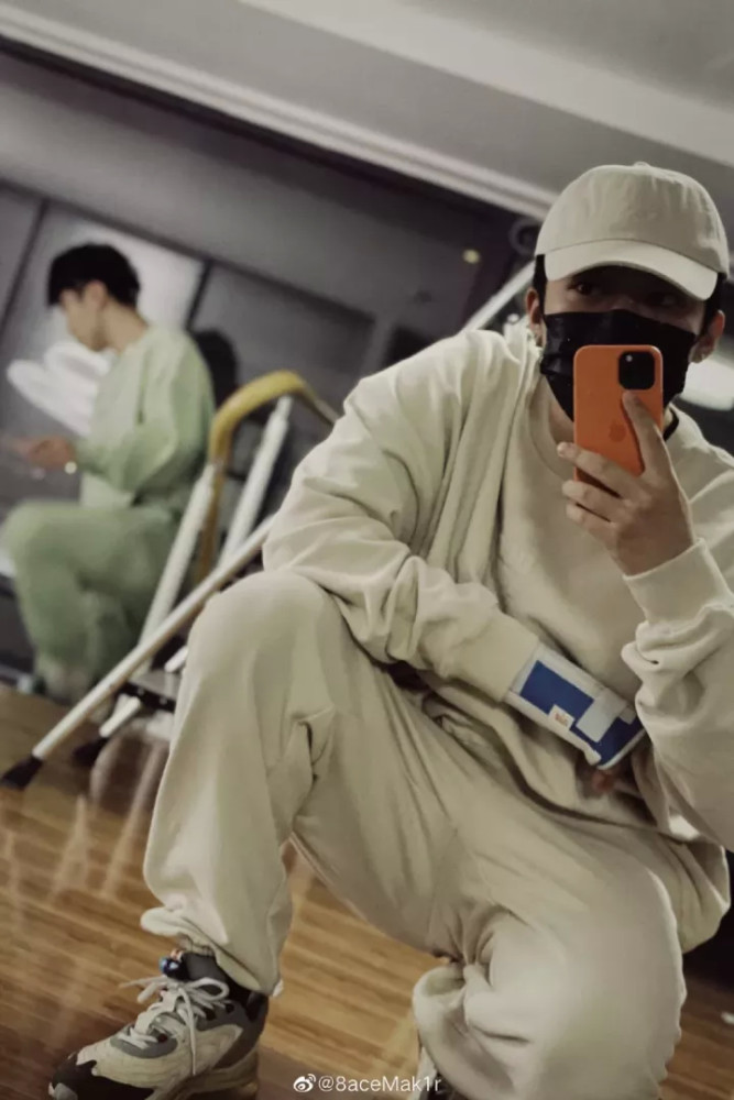 pgone开抖音弹壳换红花会背景都支棱起来了