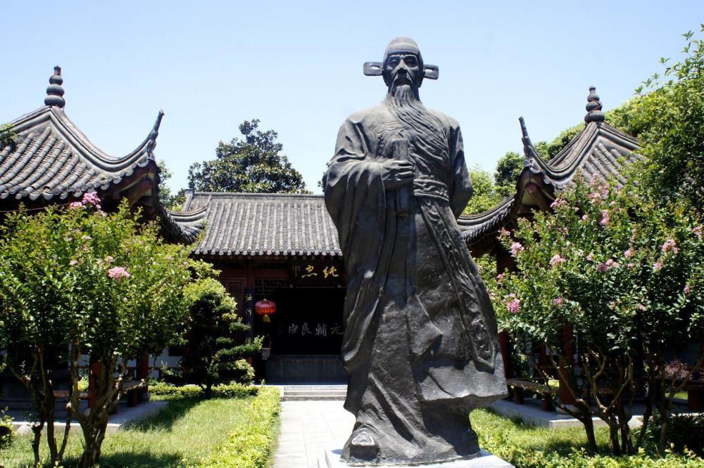 张居正治边封贡互市为核防御征讨为轴短期有效但也后患无穷