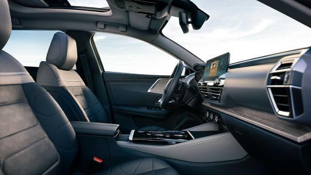 法系车最后一搏 合资b级车 标配爱信8at 预售14万多 叫板本田雅阁 全网搜