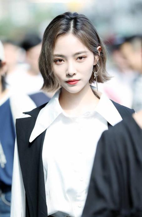 许佳琪的蝎子摆尾火了表演风格燃炸舞台网友惊艳到了