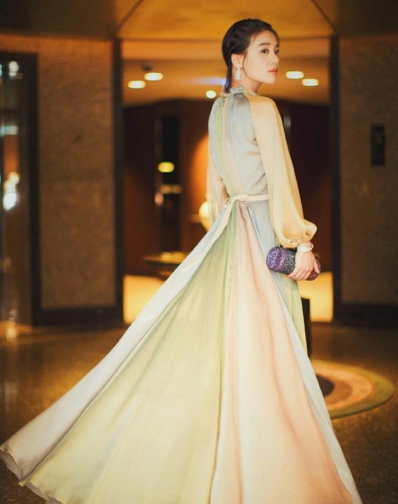 33岁马思纯瘦身成功,性感身材,魅力十足,网友:有爱豆那味了