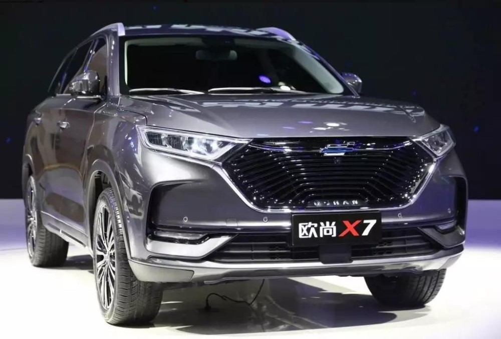 注重安全的2021款长安欧尚x7