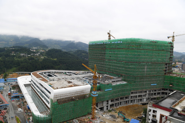 年薪20万起,职工医院曾被罚6万|遵义医科大学|仁怀市|贵州|茅台