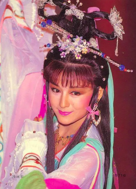 骊歌行来了72岁潘迎紫扮演万贵妃说她30岁都不为过