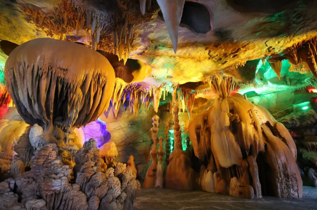 贵州九仙旅游景区向明清出发穿越时空,走进古人生活感受关岭自治县