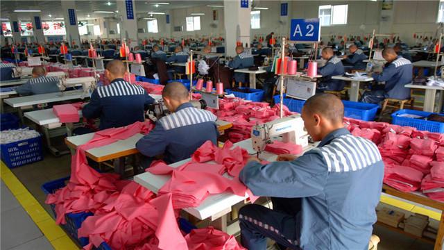 老了,或者监狱中出现了意外,没有办法进行劳动改造甚至生活不能自理了