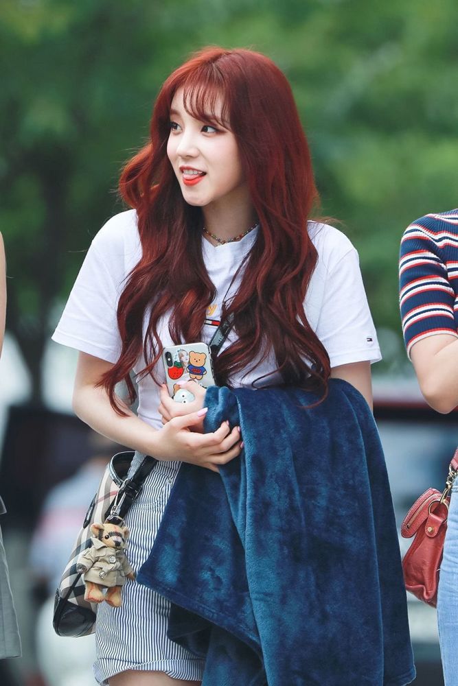 宋雨琦隔离期间没化妆,"素颜照"被疯传,还是"跑男"女神吗?