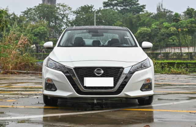 日产颜值轿跑连跌26万彰显诚意源于美版设计20lcvt