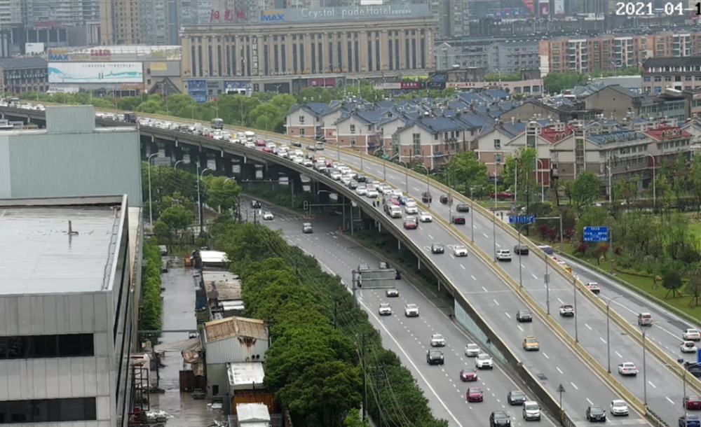 早高峰,路澤太高架5車連撞,交警僅用6分鐘,贏得市民點贊!