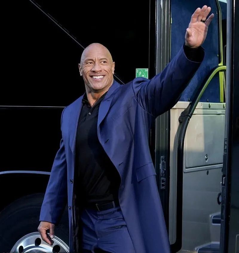 巨石强森有望竞选2024美国总统?民调夺冠获近50%支持度!