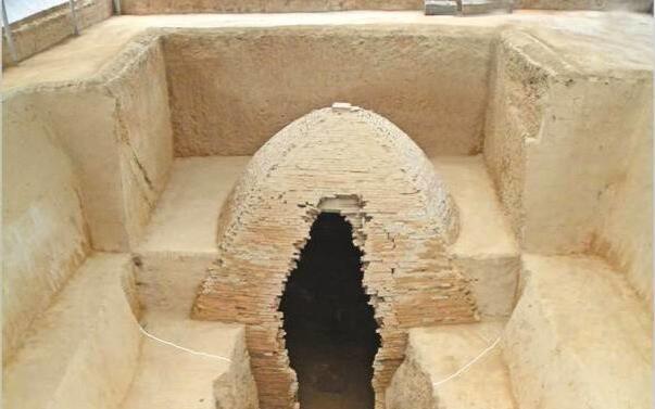 山西运城村民灌溉农田竟意外发现神秘黑洞专家薛仁贵祖先墓