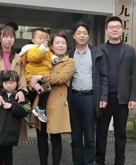 郭威搬家了错换人生28年的局面已经开始反转了