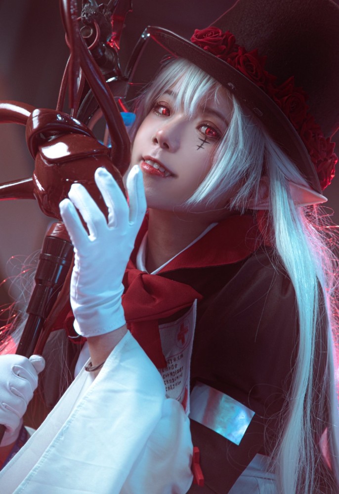 明日方舟华法琳ff0巫异盛宴cos正片