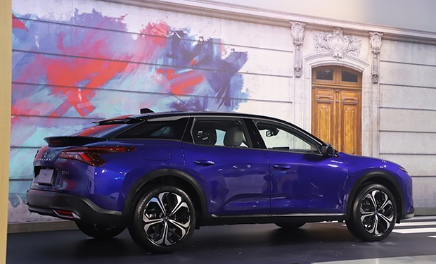 雪铁龙c5x迎全球首秀,凡尔赛能否挽回法系车颓势?