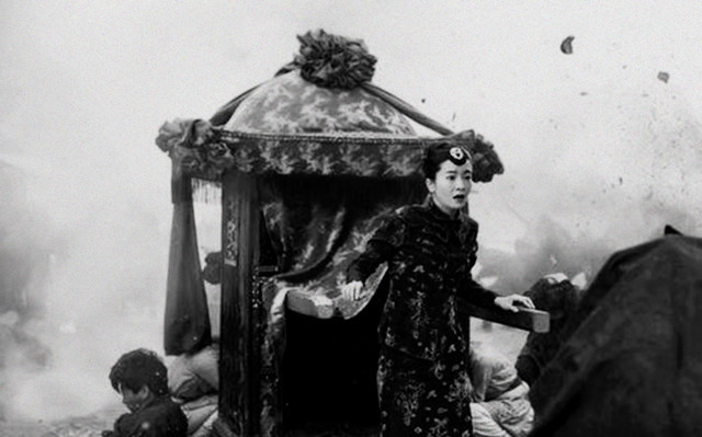 日本战败 12岁女孩未能回国 被砍前看见一中国人后与之结婚 腾讯新闻