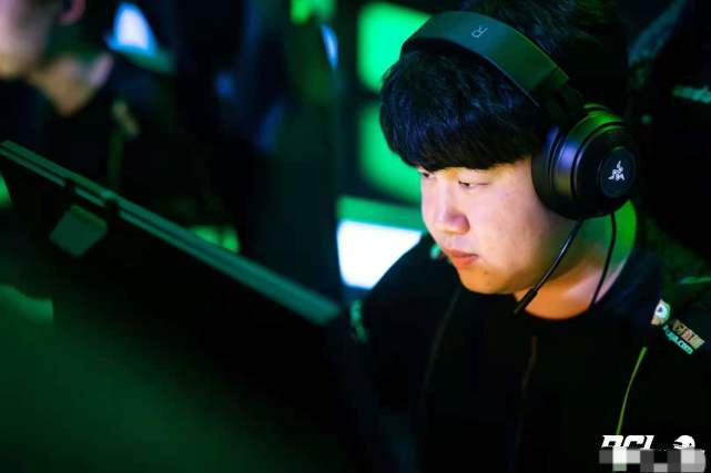 4am首日的表现有喜有忧,但这一数据却让其季后赛