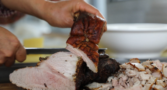 云南施甸火烧肉的别样吃法