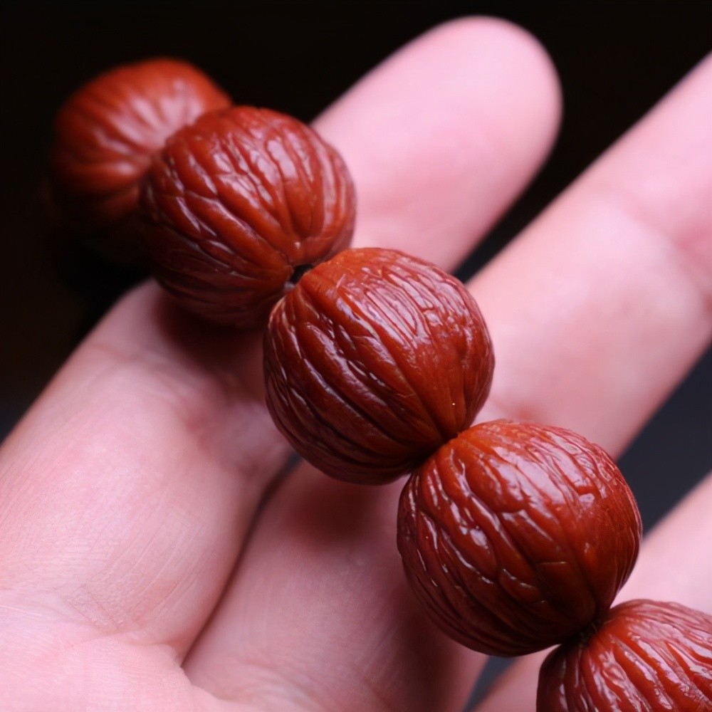 文玩市场逛摊经验学会了就可以增加捡漏的几率降低被骗的风险