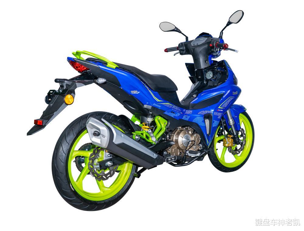 贝纳利"战斗弯梁"海外更新,排量增加,颜值提升,售价约1.3w