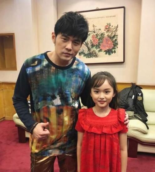 小舍得刘楚恬第三次合作宋佳小小年纪曾合作成龙巩俐古天乐