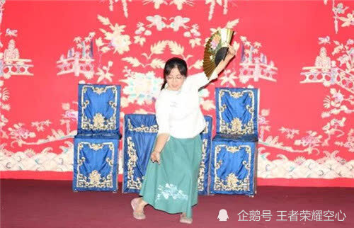 学霸刘丁宁:第一年高考获72万奖学金,退学