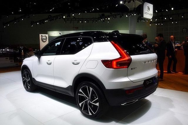 用volvo为车标很洋气,国内大多数人不就是喜欢洋气的东西么?