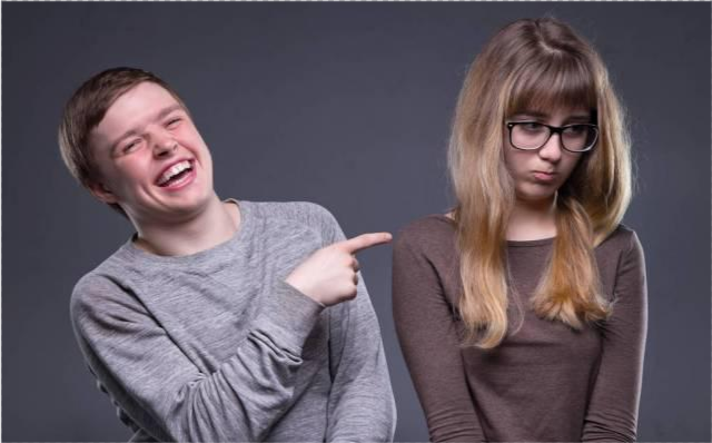 当你负债累累,连亲人也看不起你时,不妨试试芒格的逆袭定律