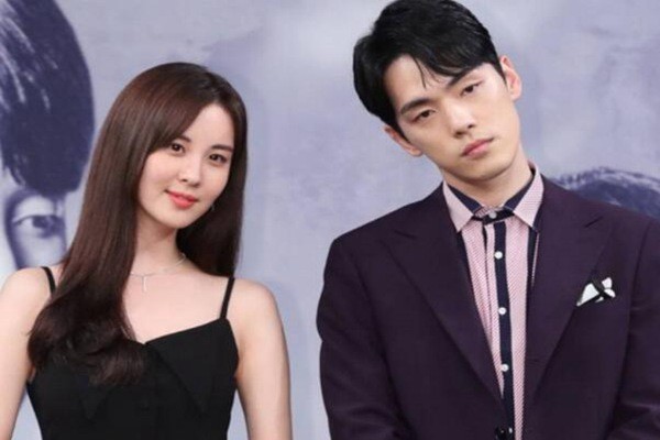 金正贤发布手写信道歉,与徐贤拍牵手戏后用湿巾擦手