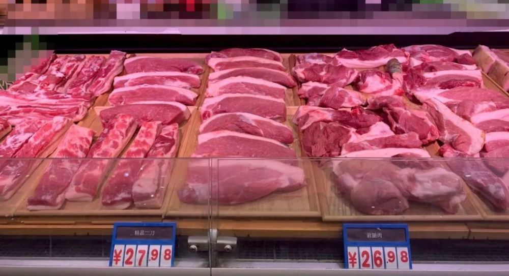 猪肉自由二刀肉近28元,五花肉近27元泸州某超市的猪肉这是20年期间16