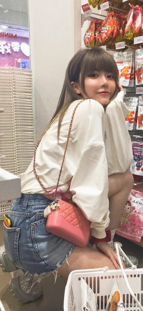 百花体坛lunar女团c位出道电竞圈顶流女主播周淑怡