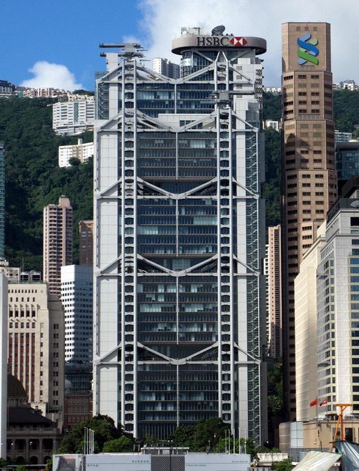 香港滙豐銀行大廈(hsbc main building),自1865年起就在此處落腳了,到