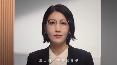 在娱乐圈杀疯了的易立竞怎么被弹幕怼成这样