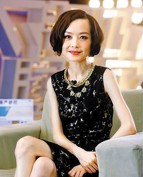 跳水皇后高敏晒近况搬麻袋铲土精气神好但身材消瘦显老态