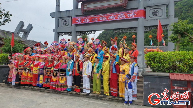 广西三月三:赶刘三姐歌圩 体验不一样的民俗风情