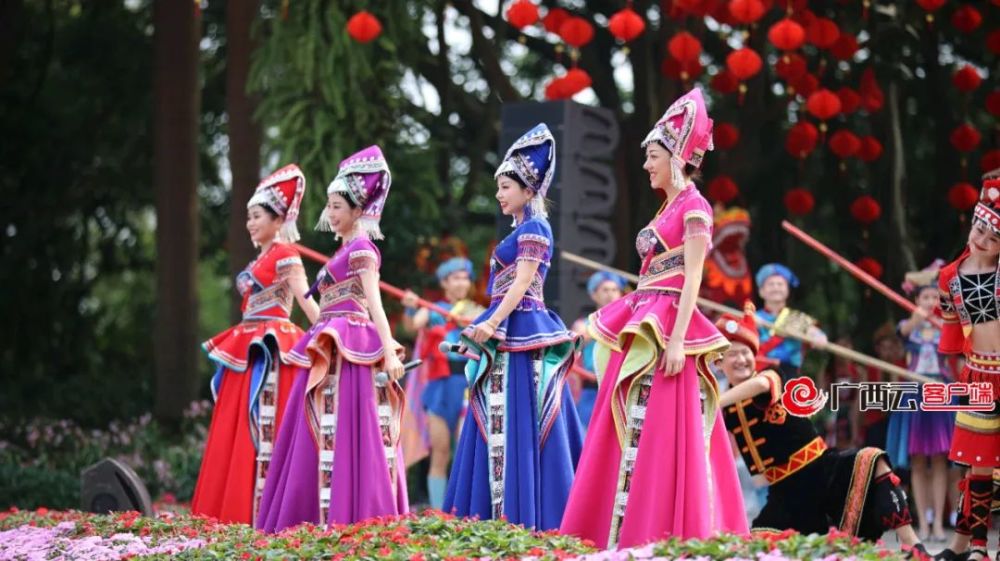 "壮族三月三" 可不能错过广西传统歌圩 主会场的文艺演出以歌会友以 
