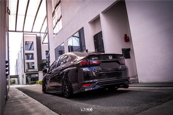 本田锋范改装airbft气动避震悬挂案例台湾玩家分享