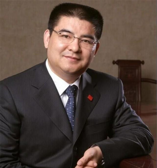 还记得陈光标吗?今被拍到在老家种地,往日