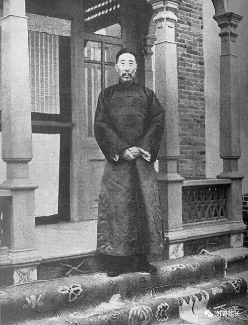 一代新疆王十年督辫十万人头