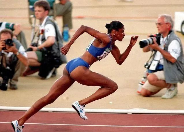 当一个长腿姑娘,48.25秒跑完400米