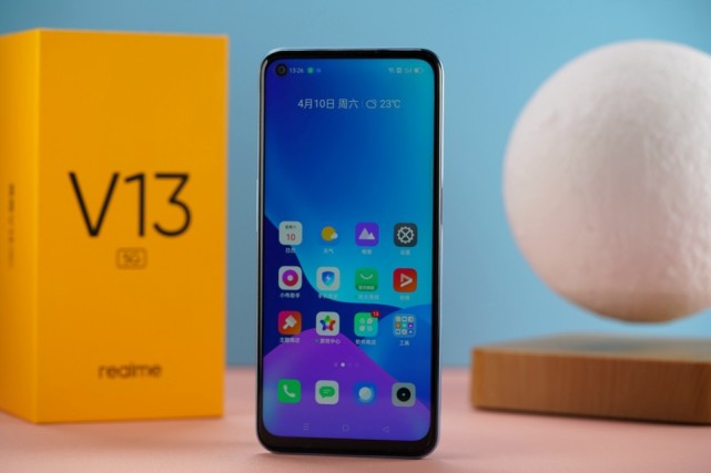 realme真我v13体验潮玩设计大续航千元机的真香代表
