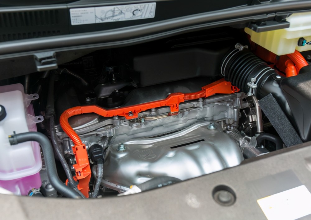 明明是兄弟车型,命运却大不同,丰田威尔法终于有大变化了