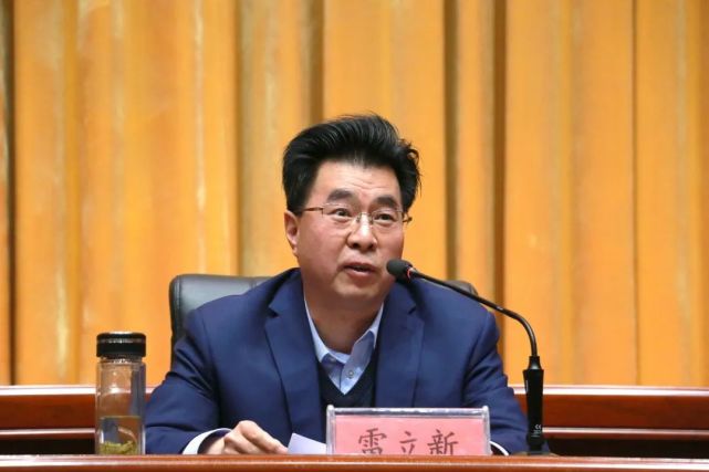 县委书记李县平主持会议并讲话4月14日上午,合阳县召开全市首批创建