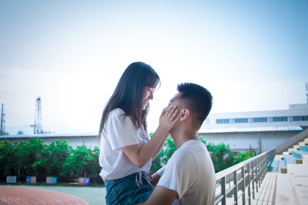 十二星座男如果有超常的行为 恭喜你他是真的很爱你 腾讯新闻